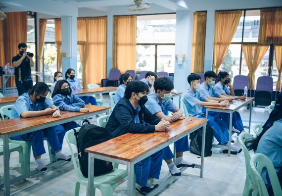 ภาพกิจกรรม  คณะวิทยาศาสตร์และเทคโนโลยี จัดค่ายวิทยาศาสตร์สัญจรโรงเรียนคลองลานวิทยา