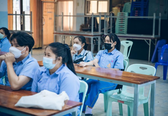 ภาพกิจกรรม  คณะวิทยาศาสตร์และเทคโนโลยี จัดค่ายวิทยาศาสตร์สัญจรโรงเรียนคลองลานวิทยา