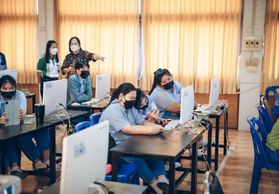 ภาพกิจกรรม  คณะวิทยาศาสตร์และเทคโนโลยี จัดค่ายวิทยาศาสตร์สัญจรโรงเรียนคลองลานวิทยา