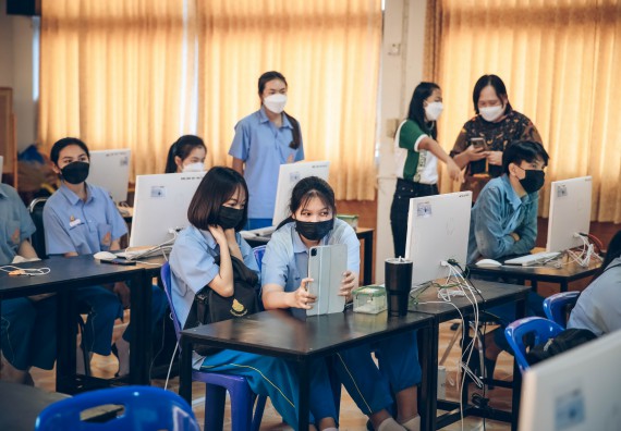 ภาพกิจกรรม  คณะวิทยาศาสตร์และเทคโนโลยี จัดค่ายวิทยาศาสตร์สัญจรโรงเรียนคลองลานวิทยา