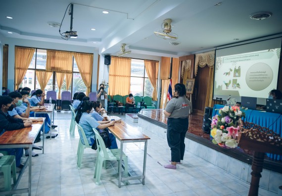 ภาพกิจกรรม  คณะวิทยาศาสตร์และเทคโนโลยี จัดค่ายวิทยาศาสตร์สัญจรโรงเรียนคลองลานวิทยา