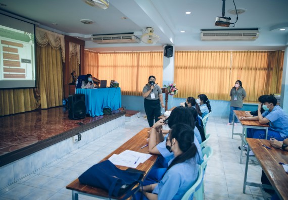 ภาพกิจกรรม  คณะวิทยาศาสตร์และเทคโนโลยี จัดค่ายวิทยาศาสตร์สัญจรโรงเรียนคลองลานวิทยา