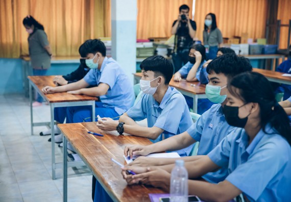 ภาพกิจกรรม  คณะวิทยาศาสตร์และเทคโนโลยี จัดค่ายวิทยาศาสตร์สัญจรโรงเรียนคลองลานวิทยา