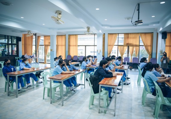 ภาพกิจกรรม  คณะวิทยาศาสตร์และเทคโนโลยี จัดค่ายวิทยาศาสตร์สัญจรโรงเรียนคลองลานวิทยา