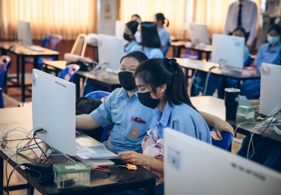 ภาพกิจกรรม  คณะวิทยาศาสตร์และเทคโนโลยี จัดค่ายวิทยาศาสตร์สัญจรโรงเรียนคลองลานวิทยา