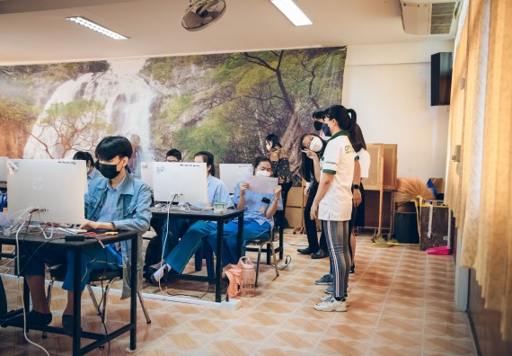 ภาพกิจกรรม  คณะวิทยาศาสตร์และเทคโนโลยี จัดค่ายวิทยาศาสตร์สัญจรโรงเรียนคลองลานวิทยา