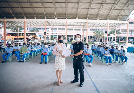 ภาพกิจกรรม  คณะวิทยาศาสตร์และเทคโนโลยี จัดค่ายวิทยาศาสตร์สัญจรโรงเรียนคลองลานวิทยา