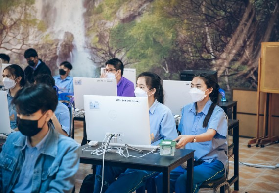 ภาพกิจกรรม  คณะวิทยาศาสตร์และเทคโนโลยี จัดค่ายวิทยาศาสตร์สัญจรโรงเรียนคลองลานวิทยา