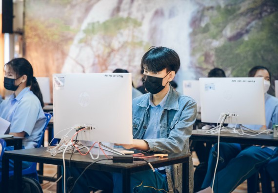 ภาพกิจกรรม  คณะวิทยาศาสตร์และเทคโนโลยี จัดค่ายวิทยาศาสตร์สัญจรโรงเรียนคลองลานวิทยา