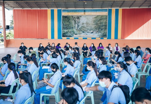 ภาพกิจกรรม  คณะวิทยาศาสตร์และเทคโนโลยี จัดค่ายวิทยาศาสตร์สัญจรโรงเรียนคลองลานวิทยา