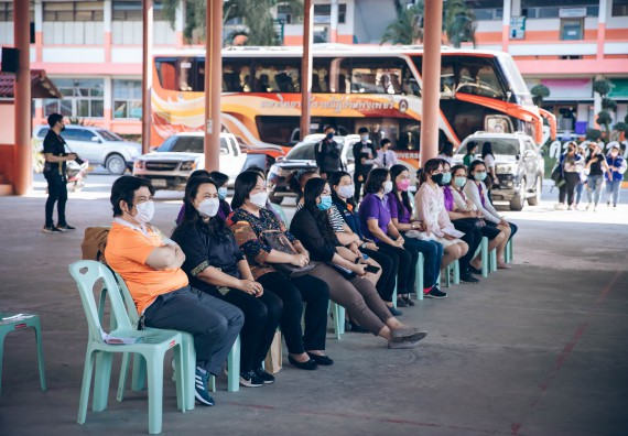 ภาพกิจกรรม  คณะวิทยาศาสตร์และเทคโนโลยี จัดค่ายวิทยาศาสตร์สัญจรโรงเรียนคลองลานวิทยา