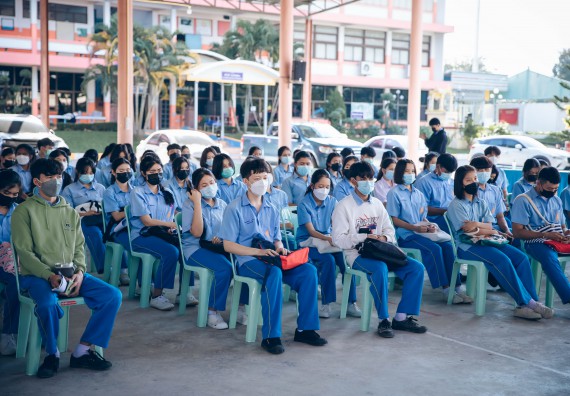 ภาพกิจกรรม  คณะวิทยาศาสตร์และเทคโนโลยี จัดค่ายวิทยาศาสตร์สัญจรโรงเรียนคลองลานวิทยา