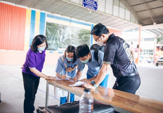 ภาพกิจกรรม  คณะวิทยาศาสตร์และเทคโนโลยี จัดค่ายวิทยาศาสตร์สัญจรโรงเรียนคลองลานวิทยา