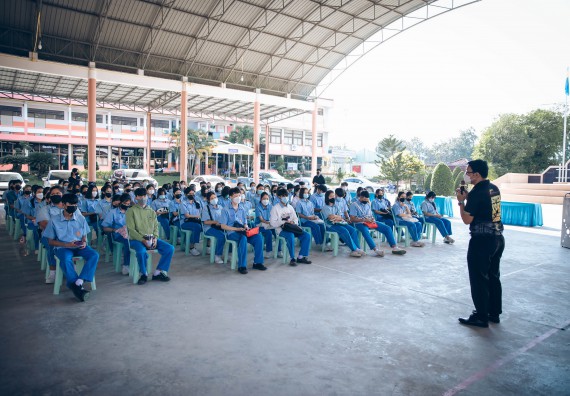ภาพกิจกรรม  คณะวิทยาศาสตร์และเทคโนโลยี จัดค่ายวิทยาศาสตร์สัญจรโรงเรียนคลองลานวิทยา