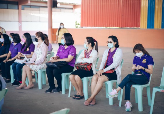 ภาพกิจกรรม  คณะวิทยาศาสตร์และเทคโนโลยี จัดค่ายวิทยาศาสตร์สัญจรโรงเรียนคลองลานวิทยา