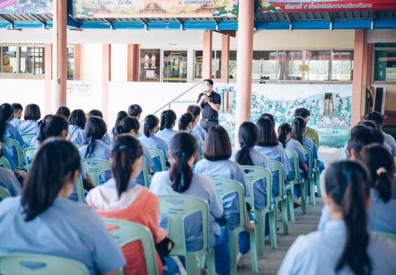 ภาพกิจกรรม  คณะวิทยาศาสตร์และเทคโนโลยี จัดค่ายวิทยาศาสตร์สัญจรโรงเรียนคลองลานวิทยา