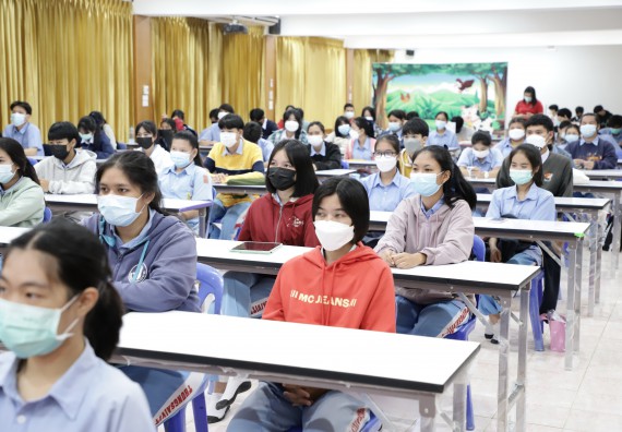 ภาพกิจกรรม  คณะวิทยาศาสตร์และเทคโนโลยี จัดค่ายวิทยาศาสตร์สัญจรโรงเรียนทุ่งทรายวิทยา