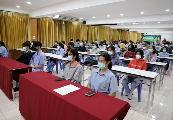 ภาพกิจกรรม  คณะวิทยาศาสตร์และเทคโนโลยี จัดค่ายวิทยาศาสตร์สัญจรโรงเรียนทุ่งทรายวิทยา