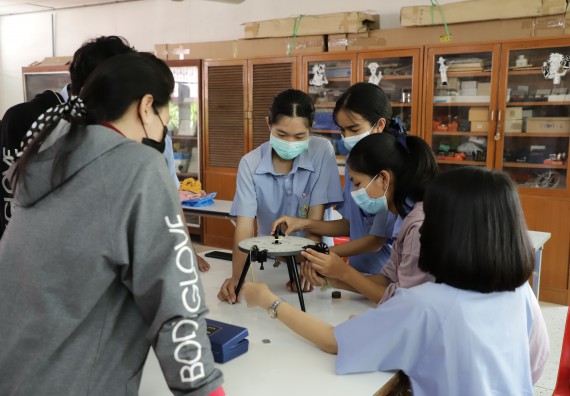 ภาพกิจกรรม  คณะวิทยาศาสตร์และเทคโนโลยี จัดค่ายวิทยาศาสตร์สัญจรโรงเรียนทุ่งทรายวิทยา