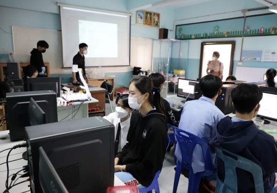 ภาพกิจกรรม  คณะวิทยาศาสตร์และเทคโนโลยี จัดค่ายวิทยาศาสตร์สัญจรโรงเรียนทุ่งทรายวิทยา