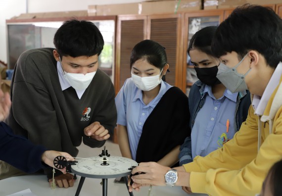 ภาพกิจกรรม  คณะวิทยาศาสตร์และเทคโนโลยี จัดค่ายวิทยาศาสตร์สัญจรโรงเรียนทุ่งทรายวิทยา