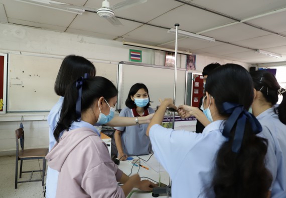 ภาพกิจกรรม  คณะวิทยาศาสตร์และเทคโนโลยี จัดค่ายวิทยาศาสตร์สัญจรโรงเรียนทุ่งทรายวิทยา