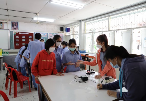 ภาพกิจกรรม  คณะวิทยาศาสตร์และเทคโนโลยี จัดค่ายวิทยาศาสตร์สัญจรโรงเรียนทุ่งทรายวิทยา