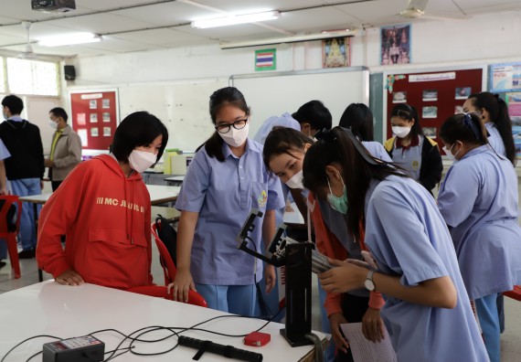 ภาพกิจกรรม  คณะวิทยาศาสตร์และเทคโนโลยี จัดค่ายวิทยาศาสตร์สัญจรโรงเรียนทุ่งทรายวิทยา