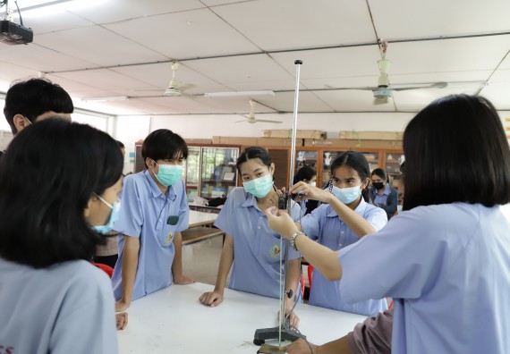 ภาพกิจกรรม  คณะวิทยาศาสตร์และเทคโนโลยี จัดค่ายวิทยาศาสตร์สัญจรโรงเรียนทุ่งทรายวิทยา