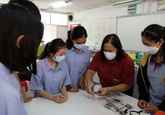 ภาพกิจกรรม  คณะวิทยาศาสตร์และเทคโนโลยี จัดค่ายวิทยาศาสตร์สัญจรโรงเรียนทุ่งทรายวิทยา
