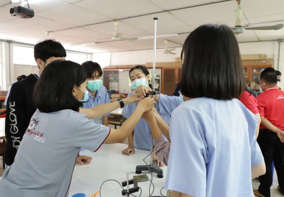 ภาพกิจกรรม  คณะวิทยาศาสตร์และเทคโนโลยี จัดค่ายวิทยาศาสตร์สัญจรโรงเรียนทุ่งทรายวิทยา