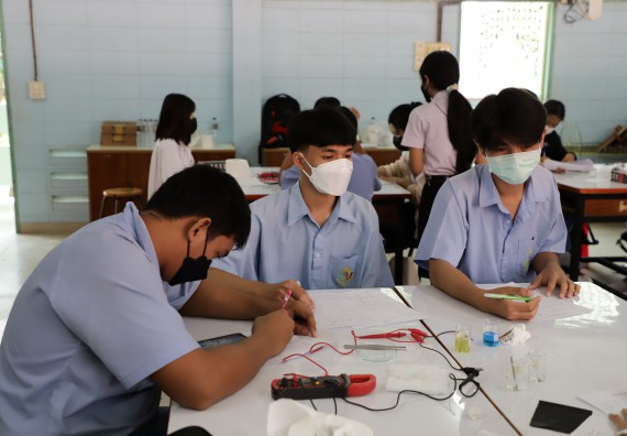 ภาพกิจกรรม  คณะวิทยาศาสตร์และเทคโนโลยี จัดค่ายวิทยาศาสตร์สัญจรโรงเรียนทุ่งทรายวิทยา