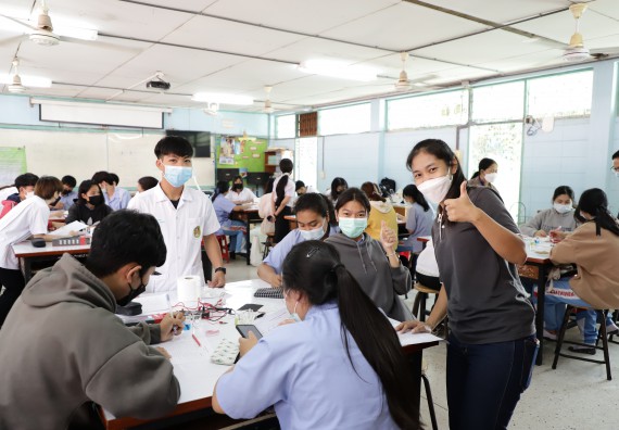 ภาพกิจกรรม  คณะวิทยาศาสตร์และเทคโนโลยี จัดค่ายวิทยาศาสตร์สัญจรโรงเรียนทุ่งทรายวิทยา