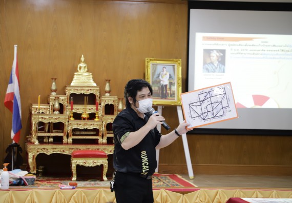 ภาพกิจกรรม  คณะวิทยาศาสตร์และเทคโนโลยี จัดค่ายวิทยาศาสตร์สัญจรโรงเรียนทุ่งทรายวิทยา