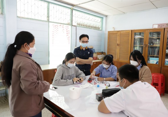 ภาพกิจกรรม  คณะวิทยาศาสตร์และเทคโนโลยี จัดค่ายวิทยาศาสตร์สัญจรโรงเรียนทุ่งทรายวิทยา