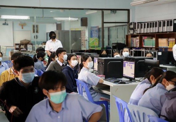 ภาพกิจกรรม  คณะวิทยาศาสตร์และเทคโนโลยี จัดค่ายวิทยาศาสตร์สัญจรโรงเรียนทุ่งทรายวิทยา