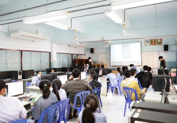 ภาพกิจกรรม  คณะวิทยาศาสตร์และเทคโนโลยี จัดค่ายวิทยาศาสตร์สัญจรโรงเรียนทุ่งทรายวิทยา
