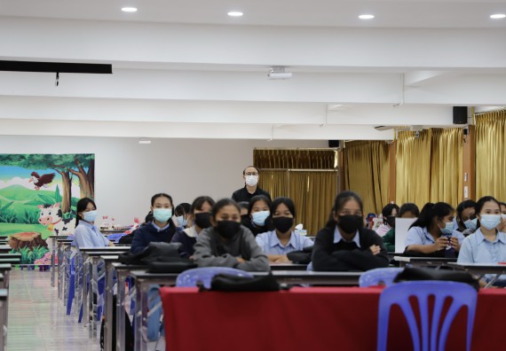 ภาพกิจกรรม  คณะวิทยาศาสตร์และเทคโนโลยี จัดค่ายวิทยาศาสตร์สัญจรโรงเรียนทุ่งทรายวิทยา