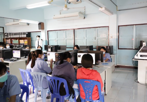 ภาพกิจกรรม  คณะวิทยาศาสตร์และเทคโนโลยี จัดค่ายวิทยาศาสตร์สัญจรโรงเรียนทุ่งทรายวิทยา