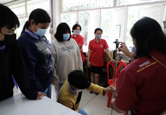 ภาพกิจกรรม  คณะวิทยาศาสตร์และเทคโนโลยี จัดค่ายวิทยาศาสตร์สัญจรโรงเรียนทุ่งทรายวิทยา