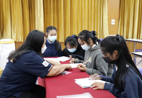 ภาพกิจกรรม  คณะวิทยาศาสตร์และเทคโนโลยี จัดค่ายวิทยาศาสตร์สัญจรโรงเรียนทุ่งทรายวิทยา