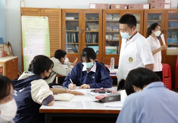 ภาพกิจกรรม  คณะวิทยาศาสตร์และเทคโนโลยี จัดค่ายวิทยาศาสตร์สัญจรโรงเรียนทุ่งทรายวิทยา