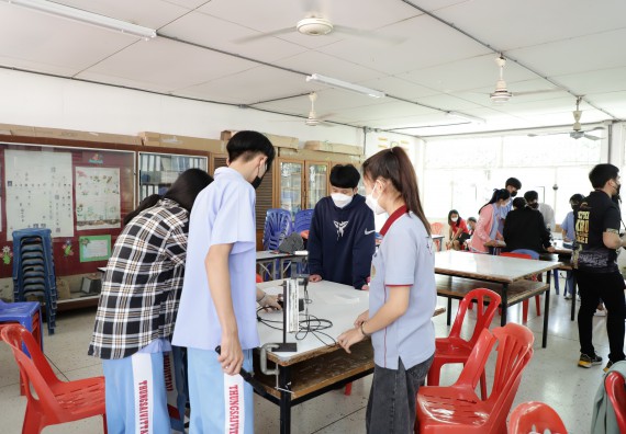 ภาพกิจกรรม  คณะวิทยาศาสตร์และเทคโนโลยี จัดค่ายวิทยาศาสตร์สัญจรโรงเรียนทุ่งทรายวิทยา