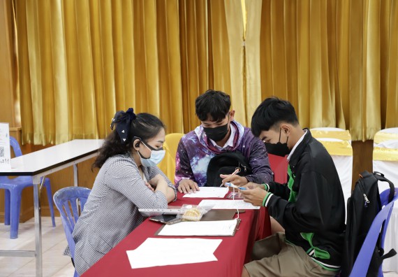ภาพกิจกรรม  คณะวิทยาศาสตร์และเทคโนโลยี จัดค่ายวิทยาศาสตร์สัญจรโรงเรียนทุ่งทรายวิทยา