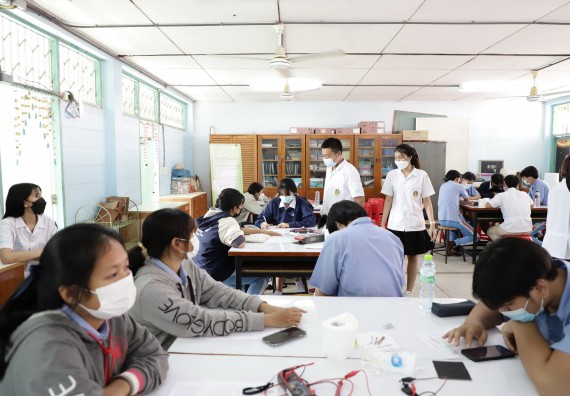 ภาพกิจกรรม  คณะวิทยาศาสตร์และเทคโนโลยี จัดค่ายวิทยาศาสตร์สัญจรโรงเรียนทุ่งทรายวิทยา