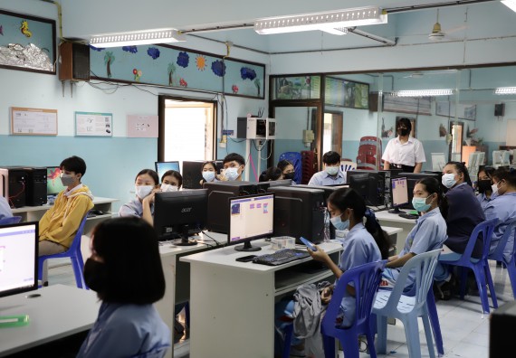 ภาพกิจกรรม  คณะวิทยาศาสตร์และเทคโนโลยี จัดค่ายวิทยาศาสตร์สัญจรโรงเรียนทุ่งทรายวิทยา