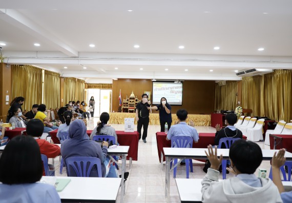 ภาพกิจกรรม  คณะวิทยาศาสตร์และเทคโนโลยี จัดค่ายวิทยาศาสตร์สัญจรโรงเรียนทุ่งทรายวิทยา