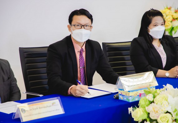 ภาพกิจกรรม  คณะวิทยาศาสตร์และเทคโนโลยี จัดพิธีลงนามความร่วมมือทางวิชาการคณะวิทยาศาสตร์และเทคโนโลยี กลุ่มมหาวิทยาลัยราชภัฏ 4 สถาบัน