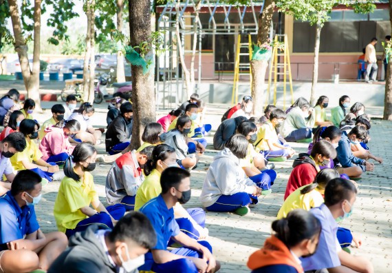 ภาพกิจกรรม  คณะวิทยาศาสตร์และเทคโนโลยี จัดค่ายวิทยาศาสตร์สัญจรโรงเรียนบ่อแก้ววิทยา 