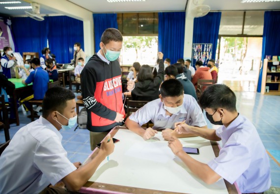 ภาพกิจกรรม  คณะวิทยาศาสตร์และเทคโนโลยี จัดค่ายวิทยาศาสตร์สัญจรโรงเรียนบ่อแก้ววิทยา 
